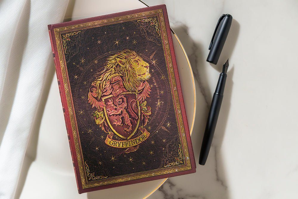 Agenda 2026 - 2027 PAPERBLANKS Gryffondor - 1 semaine sur 2 pages - Mini - Hardcover - Horizontal - 176p - 9780349720227
