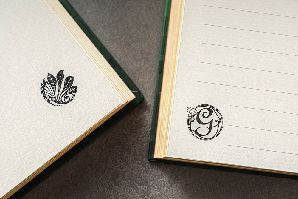 Agenda 2027 PAPERBLANKS La Magie de Wicked - 1 semaine sur 2 pages - Mini - Hardcover - Vertical - 176p - 9780349720555