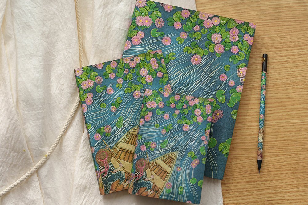 Agenda 2027 PAPERBLANKS Rivière aux Lotus - 1 semaine sur 2 pages - Slim - Hardcover - Horizontal - 176p - 9780349720586