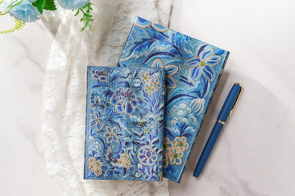 Agenda 2027 PAPERBLANKS Saule Bleu - 1 semaine sur 2 pages - Midi - Softcover - Vertical - 176p - 9780349721316