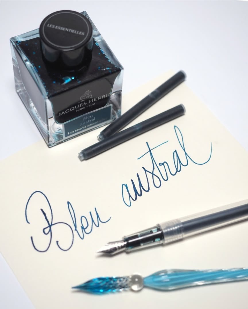 Flacon d'encre JACQUES HERBIN - Les Encres Essentielles - Bleu Austral - 50 ml - 3188555131169
