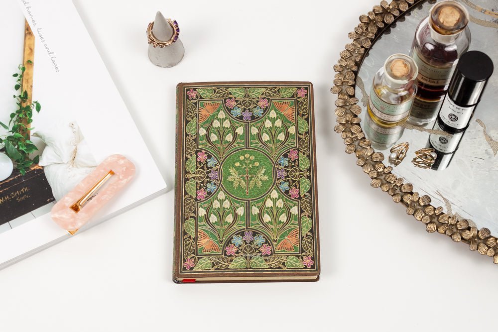 Agenda 2027 PAPERBLANKS Poésie en Fleurs - 1 semaine sur 2 pages - Midi - Hardcover - Vertical - 176p - 9780349720791
