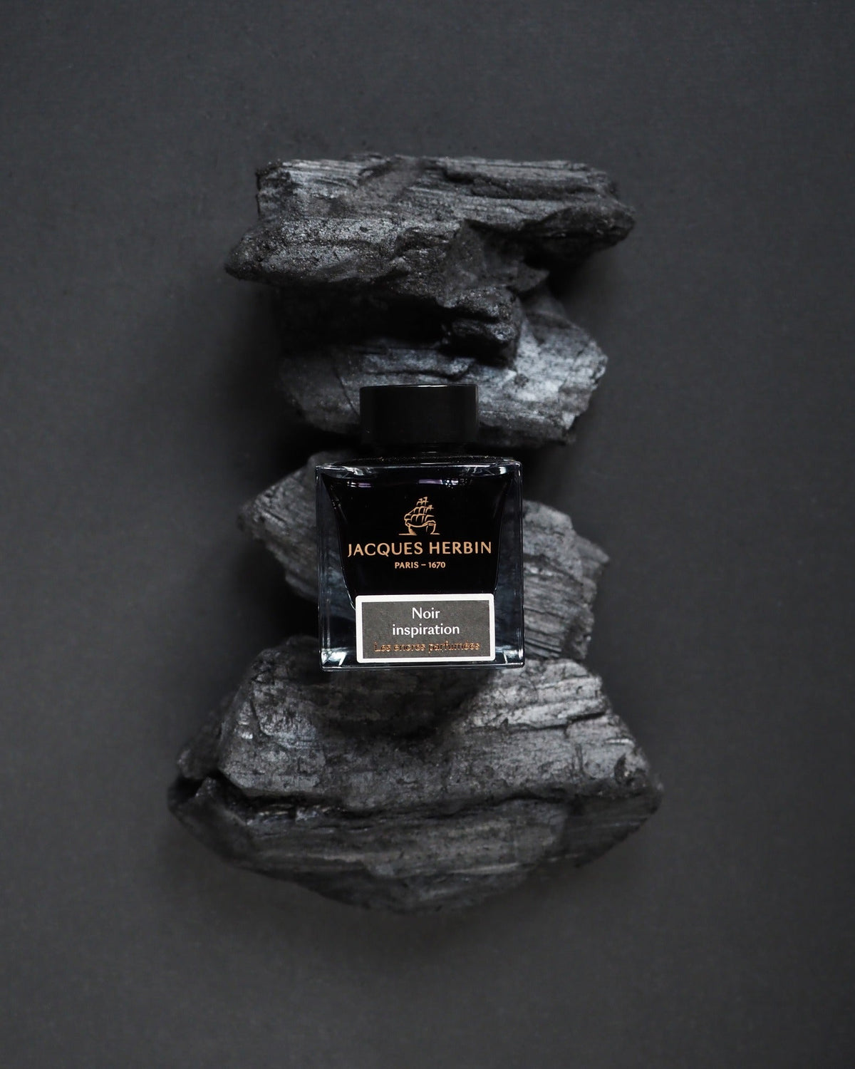 Flacon d'encre JACQUES HERBIN - Les Encres Parfumées - Noir Inspiration - 50 ml - 3188555147092